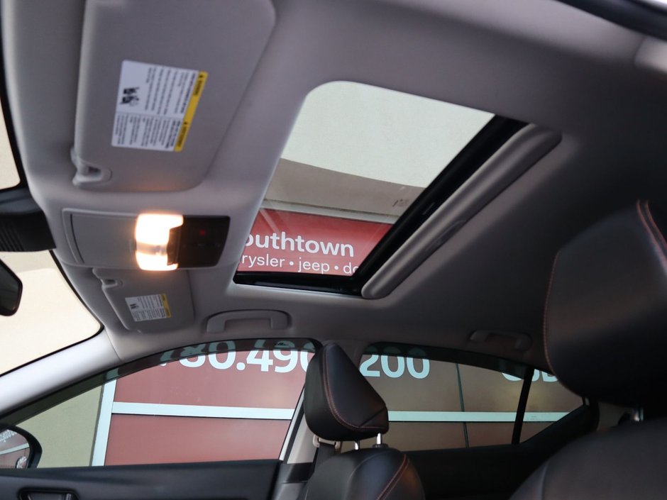 2022 Nissan Altima SR MIDNIGHT EDITION IN WHITE EQUIPPED WITH A 2.5L I4 , AWD , CVT AUTO , BLACK RIMS , PWR SUNROOF , DUAL EXHAUST , LEATHER HEATED-17