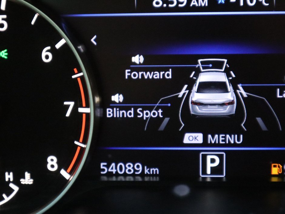 2022 Nissan Altima SR MIDNIGHT EDITION IN WHITE EQUIPPED WITH A 2.5L I4 , AWD , CVT AUTO , BLACK RIMS , PWR SUNROOF , DUAL EXHAUST , LEATHER HEATED-26