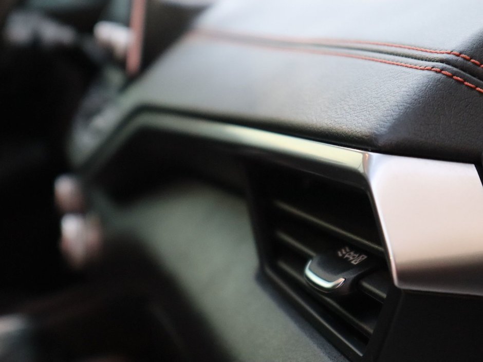 2022 Nissan Altima SR MIDNIGHT EDITION IN WHITE EQUIPPED WITH A 2.5L I4 , AWD , CVT AUTO , BLACK RIMS , PWR SUNROOF , DUAL EXHAUST , LEATHER HEATED-20