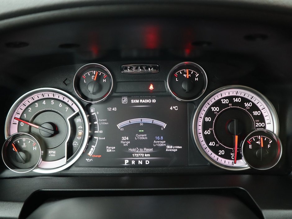 2019 Ram 1500 Classic WARLOCK IN RED PEARL EQUIPPED WITH A 5.7L HEMI V8 , 4X4 , 8SPD TF AUTO , 8.4INCH W/NAV , ALPINE AUDIO , 121L TANK , SUNROOF , RE-25