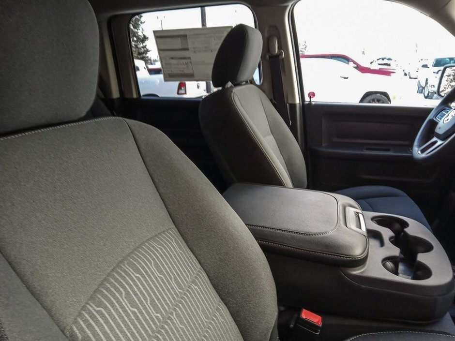 2023 Ram 1500 Classic TRADESMAN, 5.7L HEMI V8, REVERSE CAMERA, PROTECTION GROUP, BLOCK HEATER, CLASS IV HITCH RECEIVER-20