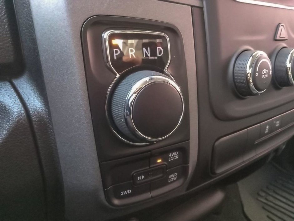 2023 Ram 1500 Classic TRADESMAN, 5.7L HEMI V8, REVERSE CAMERA, PROTECTION GROUP, BLOCK HEATER, CLASS IV HITCH RECEIVER-16