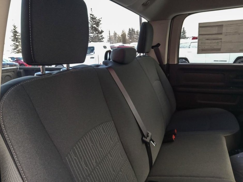 2023 Ram 1500 Classic TRADESMAN, 5.7L HEMI V8, REVERSE CAMERA, PROTECTION GROUP, BLOCK HEATER, CLASS IV HITCH RECEIVER-21