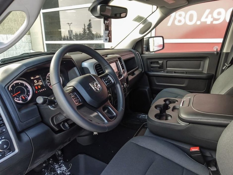 2023 Ram 1500 Classic TRADESMAN, 5.7L HEMI V8, REVERSE CAMERA, PROTECTION GROUP, BLOCK HEATER, CLASS IV HITCH RECEIVER-11