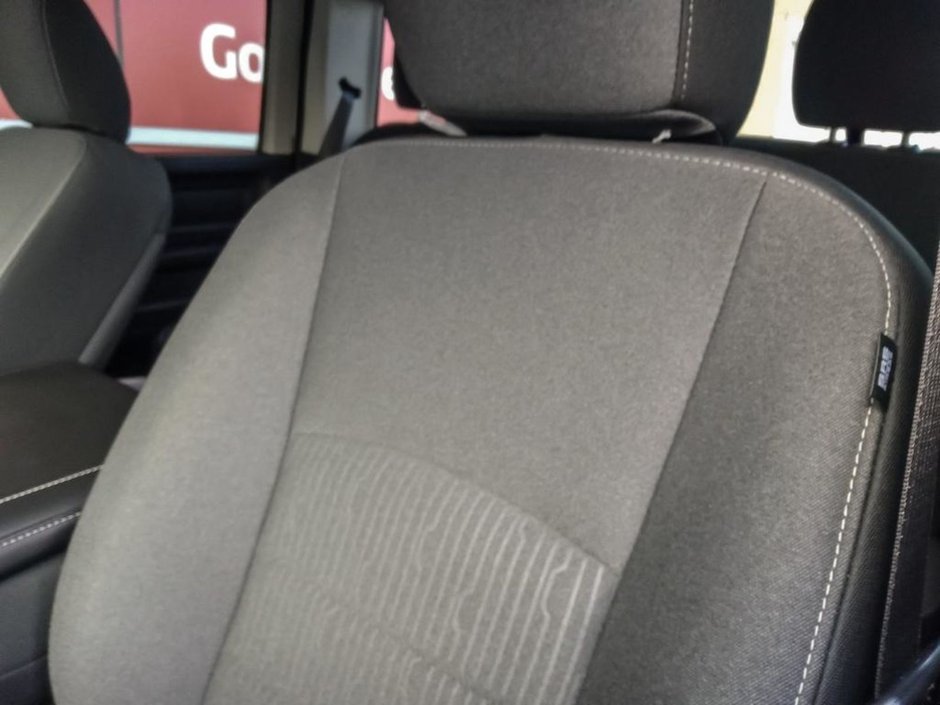 2023 Ram 1500 Classic TRADESMAN, 5.7L HEMI V8, REVERSE CAMERA, PROTECTION GROUP, BLOCK HEATER, CLASS IV HITCH RECEIVER-18