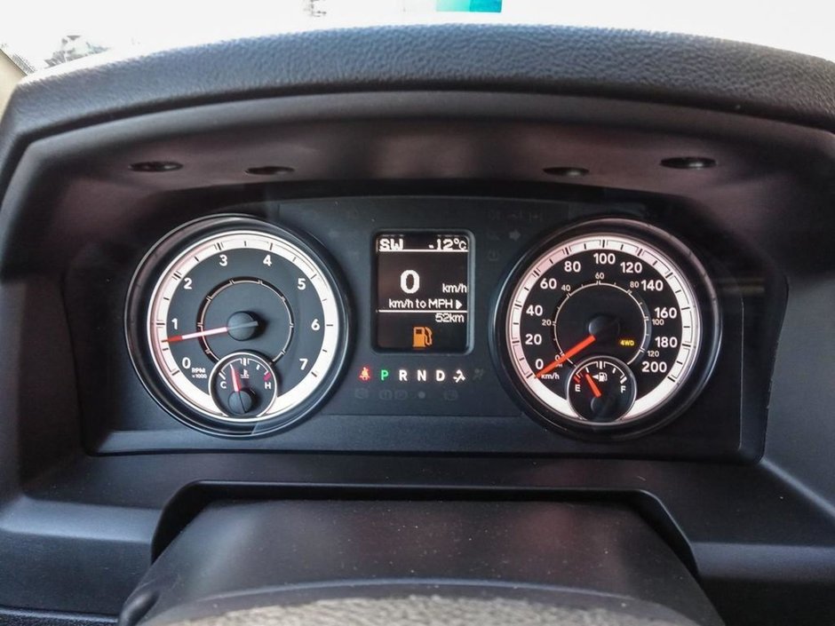 2023 Ram 1500 Classic TRADESMAN, 5.7L HEMI V8, REVERSE CAMERA, PROTECTION GROUP, BLOCK HEATER, CLASS IV HITCH RECEIVER-13