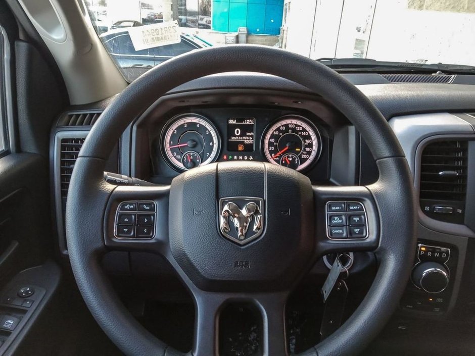 2023 Ram 1500 Classic TRADESMAN, 5.7L HEMI V8, REVERSE CAMERA, PROTECTION GROUP, BLOCK HEATER, CLASS IV HITCH RECEIVER-12