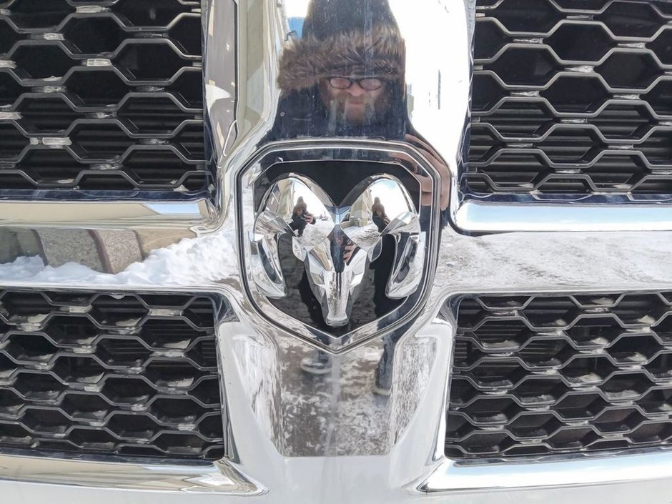 2023 Ram 1500 Classic TRADESMAN, 5.7L HEMI V8, REVERSE CAMERA, PROTECTION GROUP, BLOCK HEATER, CLASS IV HITCH RECEIVER-8