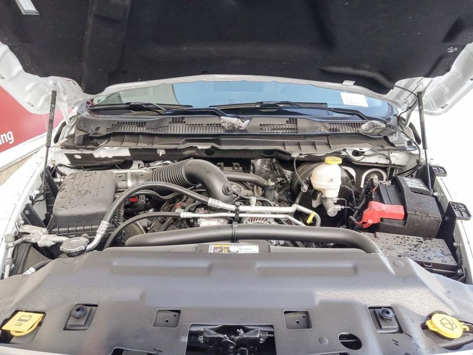 2023 Ram 1500 Classic TRADESMAN, 5.7L HEMI V8, REVERSE CAMERA, PROTECTION GROUP, BLOCK HEATER, CLASS IV HITCH RECEIVER-9