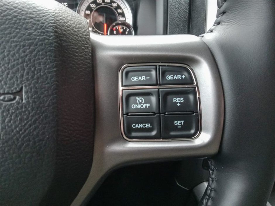 2023 Ram 1500 Classic SLT BLACK APPEARANCE, HEATED SEATS AND WHEEL, LUXURY GROUP-14