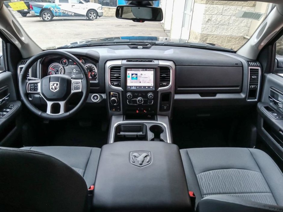 2023 Ram 1500 Classic SLT BLACK APPEARANCE, HEATED SEATS AND WHEEL, LUXURY GROUP-22