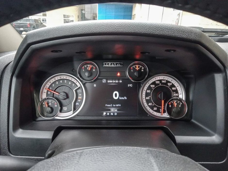 2023 Ram 1500 Classic SLT BLACK APPEARANCE, HEATED SEATS AND WHEEL, LUXURY GROUP-13