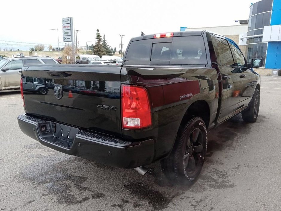 2023 Ram 1500 Classic SLT BLACK APPEARANCE, HEATED SEATS AND WHEEL, LUXURY GROUP-24