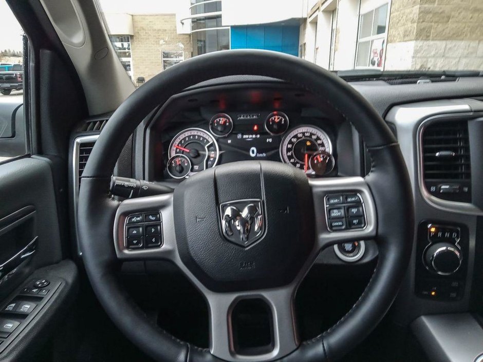 2023 Ram 1500 Classic SLT BLACK APPEARANCE, HEATED SEATS AND WHEEL, LUXURY GROUP-12