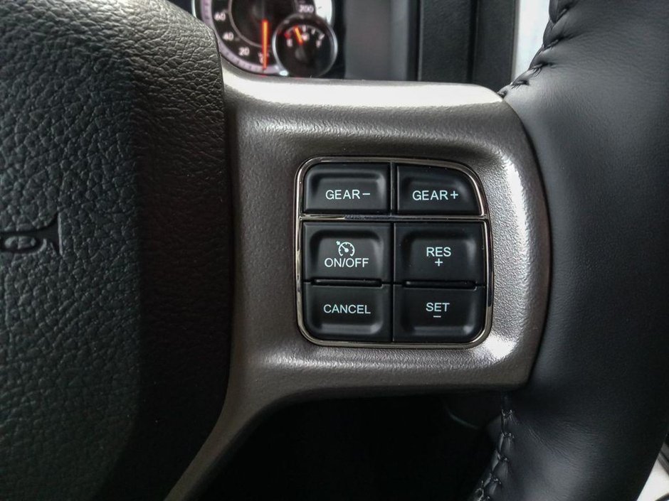 2023 Ram 1500 Classic SLT BLACK APPEARANCE, HEATED SEATS AND WHEEL, LUXURY GROUP-14