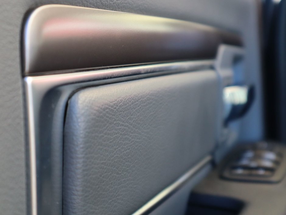 2023 Ram 1500 Classic SLT IN GRANITE METALLIC EQUIPPED WITH A 3.6L V6 , 4X4 , 8SPD AUTO , PROTECTION GROUP , PWR DRIVER SEAT , PREMIUM CLOTH BENCH SEA-17