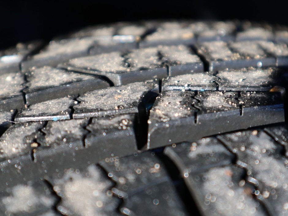 2023 Ram 1500 Classic SLT IN GRANITE METALLIC EQUIPPED WITH A 3.6L V6 , 4X4 , 8SPD AUTO , PROTECTION GROUP , PWR DRIVER SEAT , PREMIUM CLOTH BENCH SEA-5