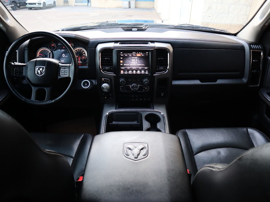 2017 Ram 1500 SPORT IN BRILLIANT BLACK EQUIPPED WITH A 5.7L HEMI V8 , 4X4 , 8SPD TF AUTO , BACKUP CAM , 121L TANK , SUNROOF , BLACK PCKG , 20I-22