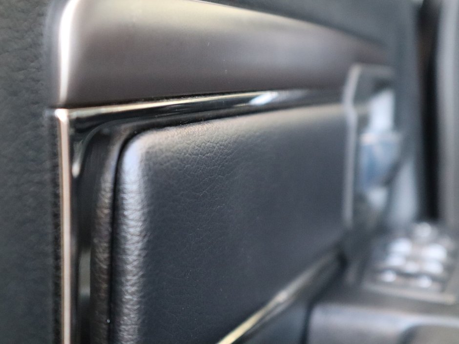 2017 Ram 1500 SPORT IN BRILLIANT BLACK EQUIPPED WITH A 5.7L HEMI V8 , 4X4 , 8SPD TF AUTO , BACKUP CAM , 121L TANK , SUNROOF , BLACK PCKG , 20I-19