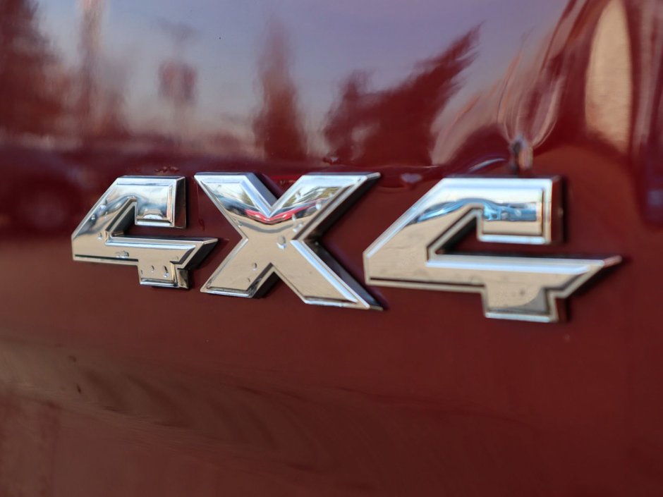 2017 Ram 1500 BIG HORN IN RED PEARL EQUIPPED WITH A 5.7L HEMI V8 , 4X4 , 8SPD TF AUTO , DUAL ZONE AC , 121L TANK , BACKUP CAM , PARK SENSE , R-15