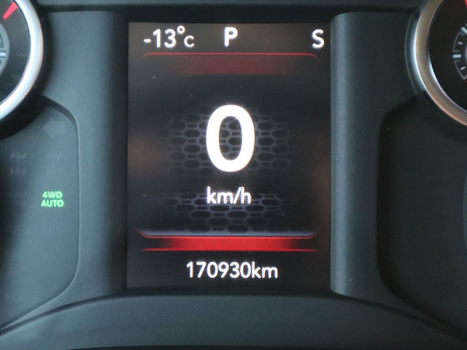 2020 Ram 1500 BIG HORN IN GRANITE METALLIC EQUIPPED WITH A 5.7L HEMI V8 , 4X4 , 8SPD AUTO , BIG HORN LVL 1 , OFF ROAD GROUP , PWR DRIVER SEAT-25