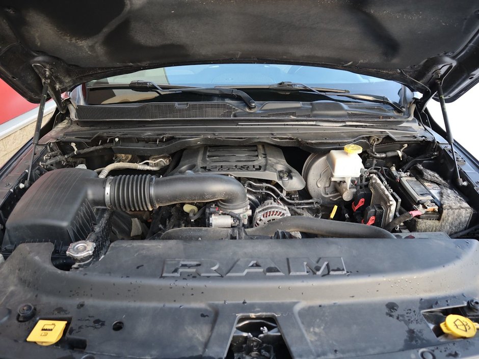 2020 Ram 1500 BIG HORN IN GRANITE METALLIC EQUIPPED WITH A 5.7L HEMI V8 , 4X4 , 8SPD AUTO , BIG HORN LVL 1 , OFF ROAD GROUP , PWR DRIVER SEAT-26