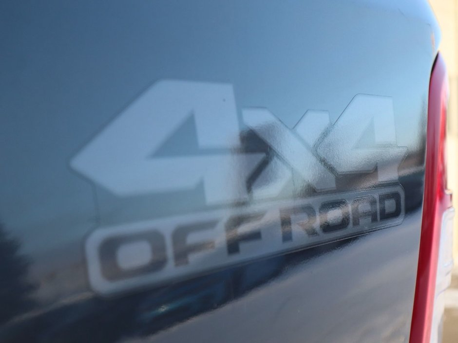 2020 Ram 1500 BIG HORN IN GRANITE METALLIC EQUIPPED WITH A 5.7L HEMI V8 , 4X4 , 8SPD AUTO , BIG HORN LVL 1 , OFF ROAD GROUP , PWR DRIVER SEAT-12