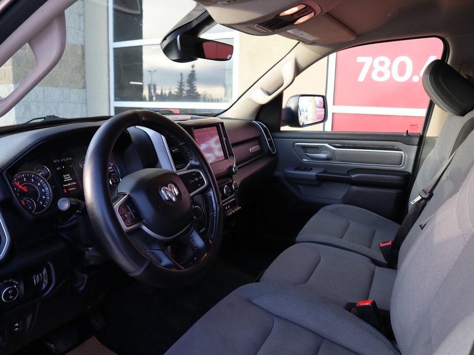 2020 Ram 1500 BIG HORN IN GRANITE METALLIC EQUIPPED WITH A 5.7L HEMI V8 , 4X4 , 8SPD AUTO , BIG HORN LVL 1 , OFF ROAD GROUP , PWR DRIVER SEAT-14