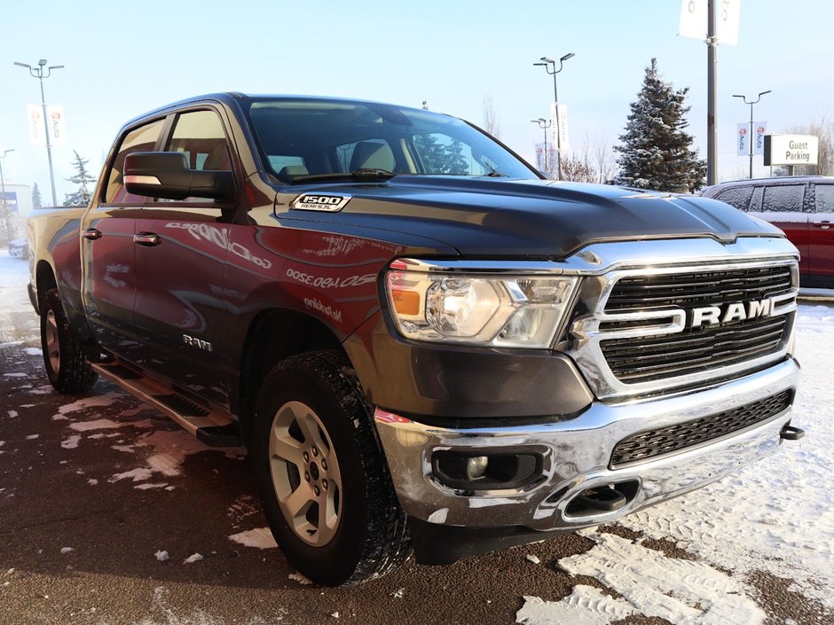 2020 Ram 1500 BIG HORN IN GRANITE METALLIC EQUIPPED WITH A 5.7L HEMI V8 , 4X4 , 8SPD AUTO , BIG HORN LVL 1 , OFF ROAD GROUP , PWR DRIVER SEAT-9