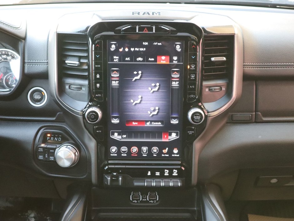 2020 Ram 1500 SPORT IN BILLET METALLIC EQUIPPED WITH A 5.7L HEMI V8 , 4X4 , 8SPD AUTO , 22INCH RIMS , SPORT HOOD , PWR RUNNING BOARDS , 125L T-25