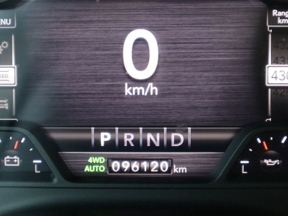 2020 Ram 1500 SPORT IN BILLET METALLIC EQUIPPED WITH A 5.7L HEMI V8 , 4X4 , 8SPD AUTO , 22INCH RIMS , SPORT HOOD , PWR RUNNING BOARDS , 125L T-28