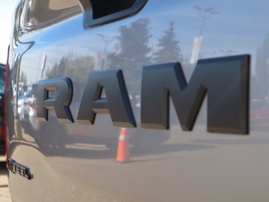 2021 Ram 1500 REBEL IN BILLET SILVER EQUIPPED WITH A 3.0L TURBO DIESEL V6 , 8SPD AUTO , 4X4 , LVL 1 EQUIPMENT GROUP , COLD WEATHER GROUP , 8.4-13