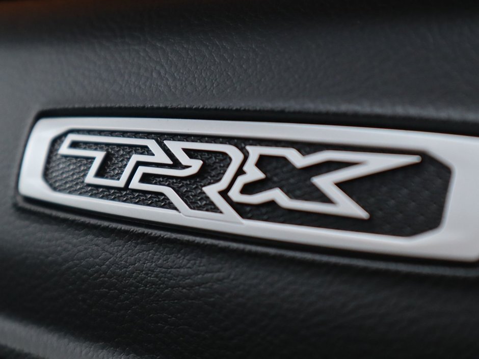 2022 Ram 1500 TRX IN DIAMOND BLACK EQUIPPED WITH A 6.2L SUPERCHARGED V8 , 4X4 , 8SPD TF AUTO , PANORAMIC SUNROOF , TRX LVL 1 , LOCKING REAR AX-24