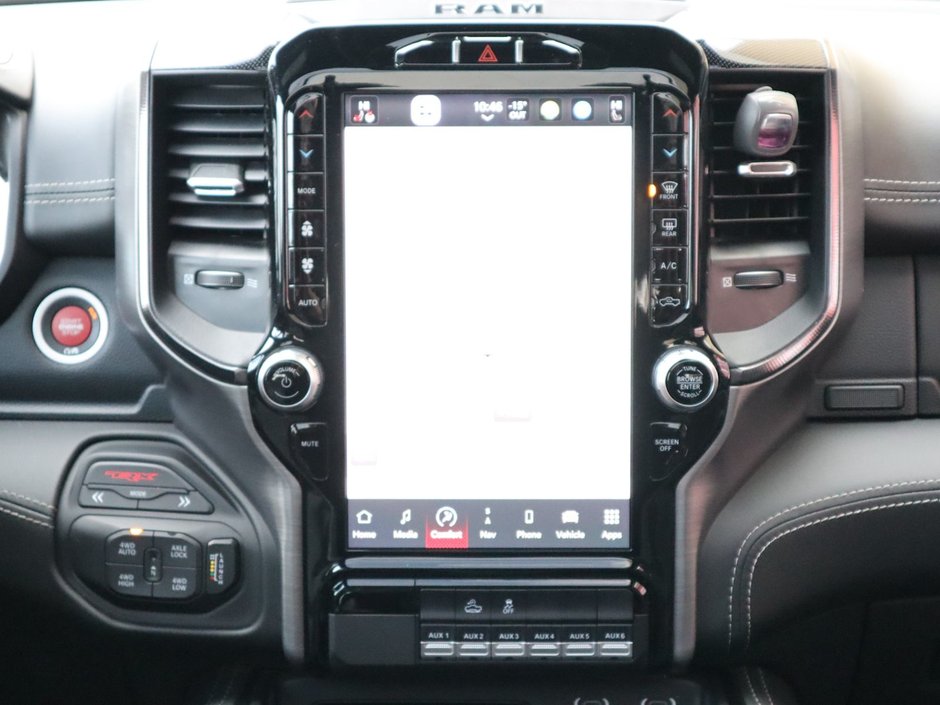 2022 Ram 1500 TRX IN DIAMOND BLACK EQUIPPED WITH A 6.2L SUPERCHARGED V8 , 4X4 , 8SPD TF AUTO , PANORAMIC SUNROOF , TRX LVL 1 , LOCKING REAR AX-29