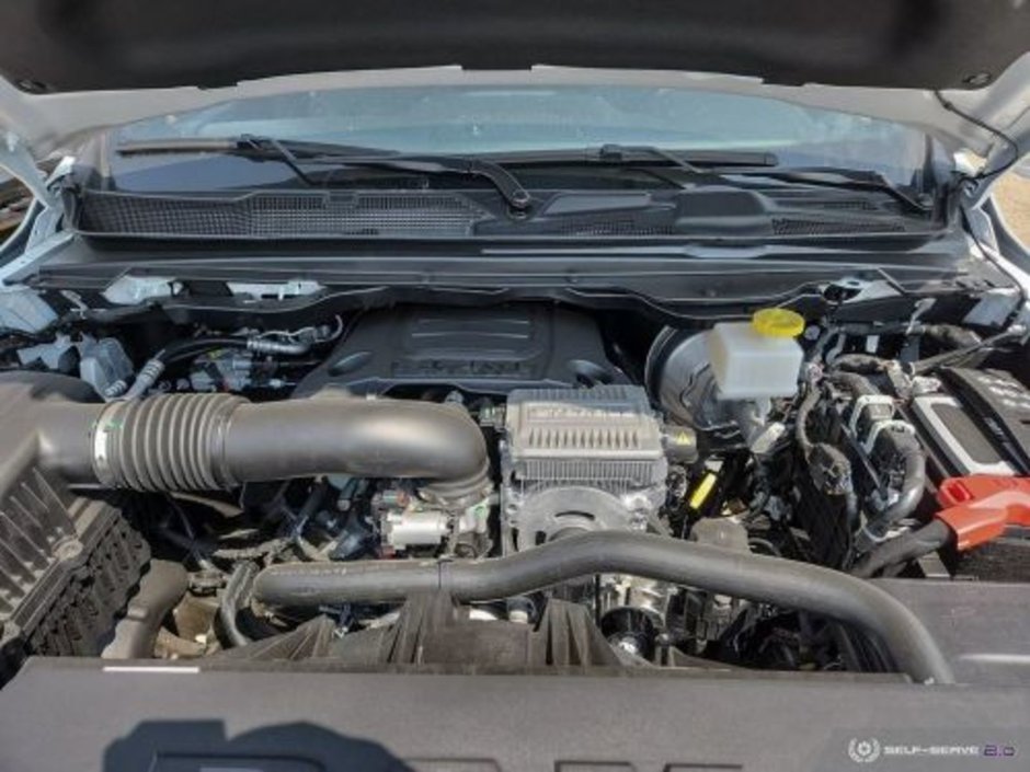 2023 Ram 1500 TRADESMAN IN BRIGHT WHITE EQUIPPED WITH A 5.7L HEMI V8 W/ETORQUE , 4X4 , 8SPD AUTO , TRADESMAN LVL 1 , 3.92 REAR AXLE RATIO , AN-10