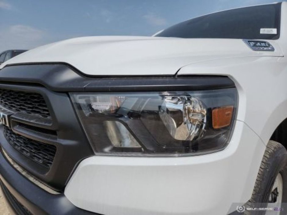 2023 Ram 1500 TRADESMAN IN BRIGHT WHITE EQUIPPED WITH A 5.7L HEMI V8 W/ETORQUE , 4X4 , 8SPD AUTO , TRADESMAN LVL 1 , 3.92 REAR AXLE RATIO , AN-5