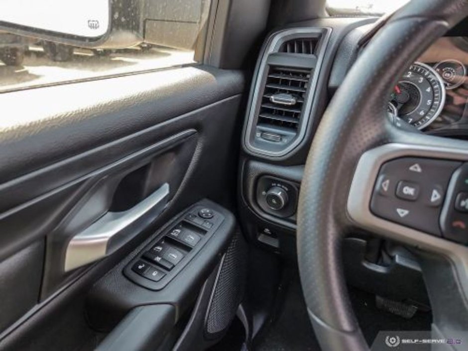 2023 Ram 1500 TRADESMAN IN BRIGHT WHITE EQUIPPED WITH A 5.7L HEMI V8 W/ETORQUE , 4X4 , 8SPD AUTO , TRADESMAN LVL 1 , 3.92 REAR AXLE RATIO , AN-15