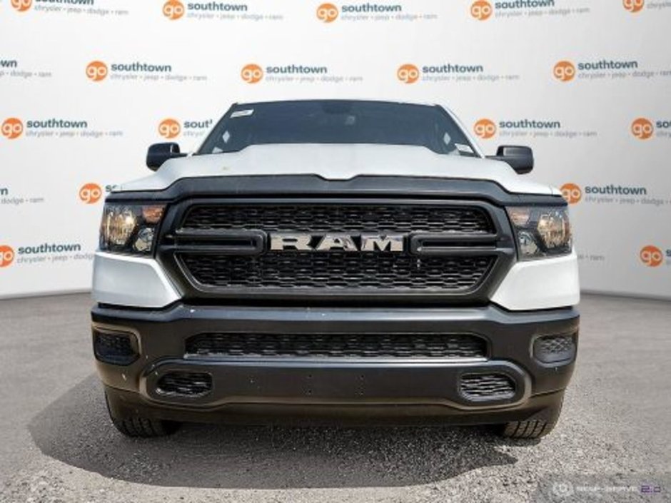 2023 Ram 1500 TRADESMAN IN BRIGHT WHITE EQUIPPED WITH A 5.7L HEMI V8 W/ETORQUE , 4X4 , 8SPD AUTO , TRADESMAN LVL 1 , 3.92 REAR AXLE RATIO , AN-1