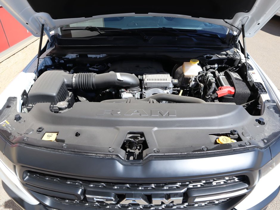 2023 Ram 1500 TRADESMAN IN BRIGHT WHITE EQUIPPED WITH A 5.7L HEMI V8 , 4X4 , 8SPD AUTO , CLASS IV HITCH RECEIVER , ANTI SPIN DIFF , 3.92 REAR-27