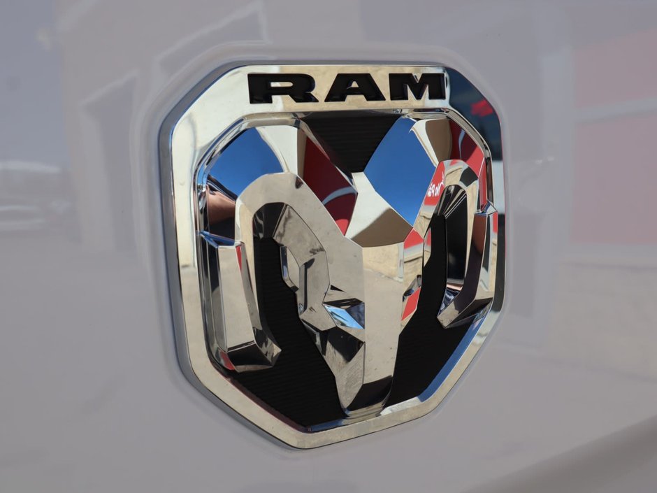 2023 Ram 1500 TRADESMAN IN BRIGHT WHITE EQUIPPED WITH A 5.7L HEMI V8 , 4X4 , 8SPD AUTO , CLASS IV HITCH RECEIVER , ANTI SPIN DIFF , 3.92 REAR-13