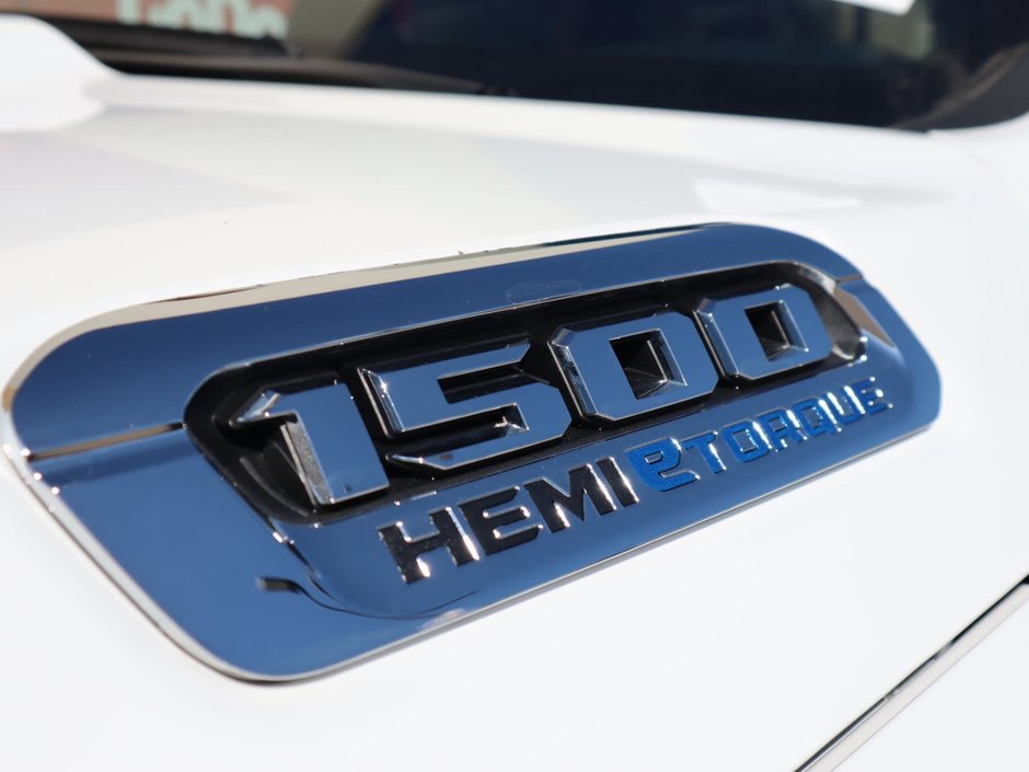 2023 Ram 1500 TRADESMAN IN BRIGHT WHITE EQUIPPED WITH A 5.7L HEMI V8 , 4X4 , 8SPD AUTO , CLASS IV HITCH RECEIVER , ANTI SPIN DIFF , 3.92 REAR-10