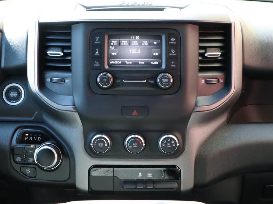 2023 Ram 1500 TRADESMAN IN BRIGHT WHITE EQUIPPED WITH A 5.7L HEMI V8 , 4X4 , 8SPD AUTO , CLASS IV HITCH RECEIVER , ANTI SPIN DIFF , 3.92 REAR-21