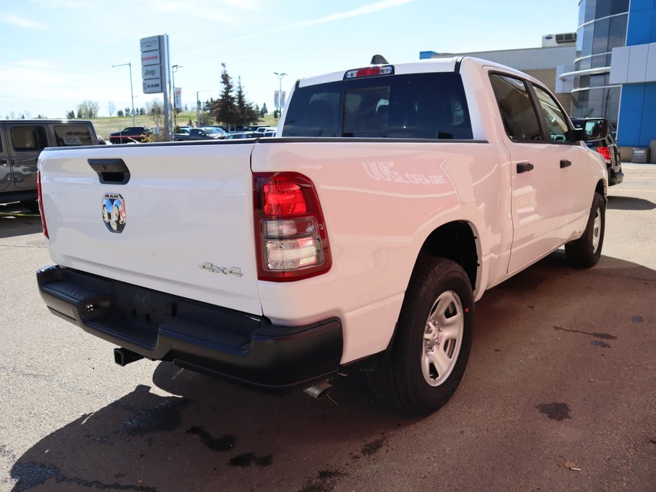 2023 Ram 1500 TRADESMAN IN BRIGHT WHITE EQUIPPED WITH A 5.7L HEMI V8 , 4X4 , 8SPD AUTO , CLASS IV HITCH RECEIVER , ANTI SPIN DIFF , 3.92 REAR-9