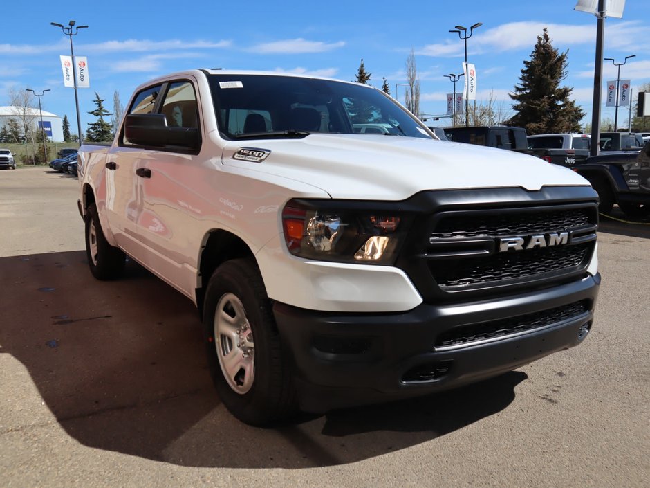 2023 Ram 1500 TRADESMAN IN BRIGHT WHITE EQUIPPED WITH A 5.7L HEMI V8 , 4X4 , 8SPD AUTO , CLASS IV HITCH RECEIVER , ANTI SPIN DIFF , 3.92 REAR-14