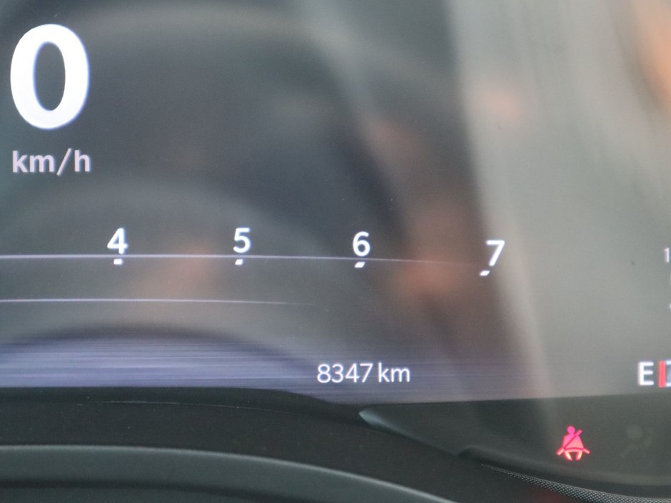 2023 Ram 1500 LIMITED IN IVORY TRI COAT PEARL EQUIPPED WITH A 5.7L HEMI V8 , 8SPD AUTO , 4X4 , 22INCH POLISHED ALUMINIUM RIMS , PANORAMIC SUNR-30