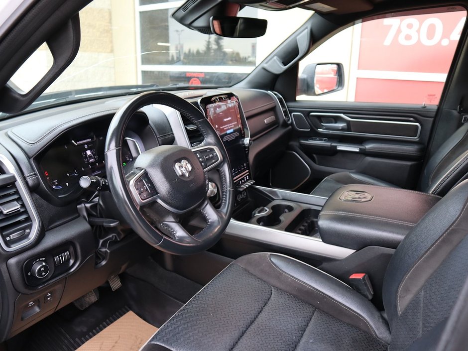 2023 Ram 1500 LARAMIE NIGHT EDITION IN BRIGHT WHITE EQUIPPED WITH A 5.7L HEMI V8 W/ETORQUE , 4X4 , 8SPD AUTO , 125L TANK , PWR RUNNING BOARDS-17