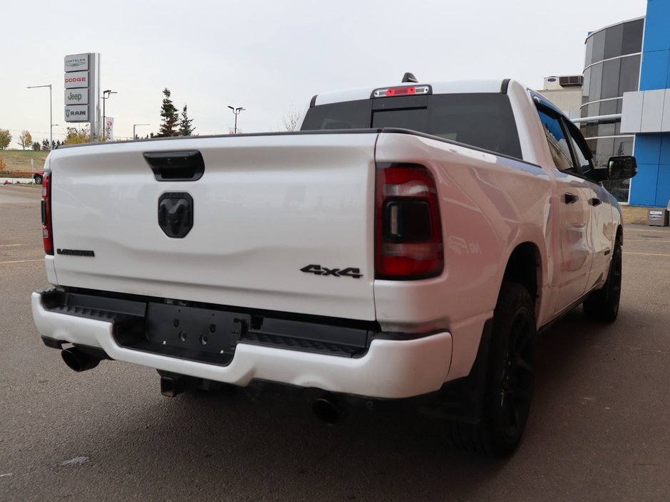 2023 Ram 1500 LARAMIE NIGHT EDITION IN BRIGHT WHITE EQUIPPED WITH A 5.7L HEMI V8 W/ETORQUE , 4X4 , 8SPD AUTO , 125L TANK , PWR RUNNING BOARDS-9