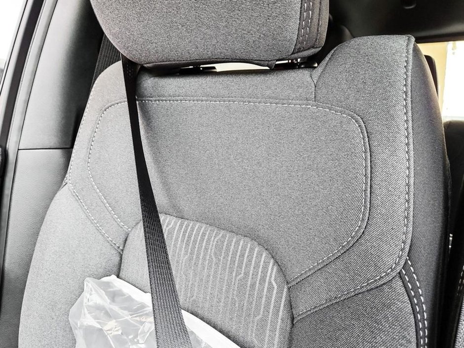 2023 Ram 1500 TRADESMAN IN BRIGHT WHITE EQUIPPED WITH A 5.7L HEMI V8 W/ETORQUE , 4X4 , 8SPD AUTO , TRADESMAN LVL 1 , BACKUP CAM , AC , CRUISE-20