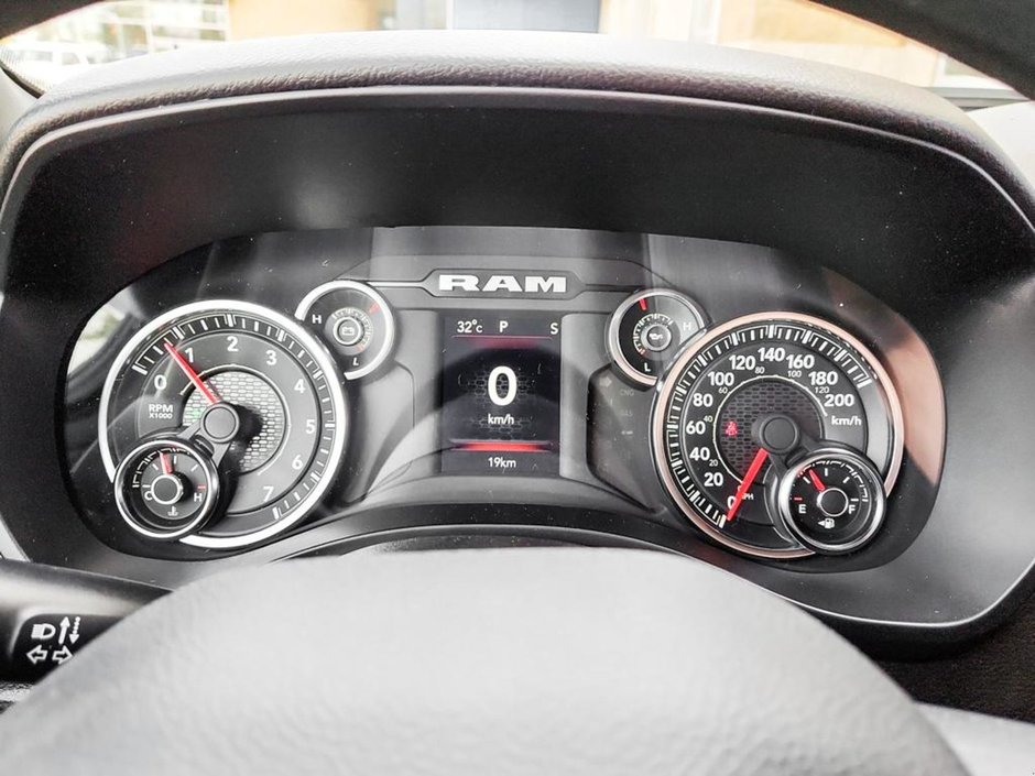 2023 Ram 1500 TRADESMAN IN BRIGHT WHITE EQUIPPED WITH A 5.7L HEMI V8 W/ETORQUE , 4X4 , 8SPD AUTO , TRADESMAN LVL 1 , BACKUP CAM , AC , CRUISE-14