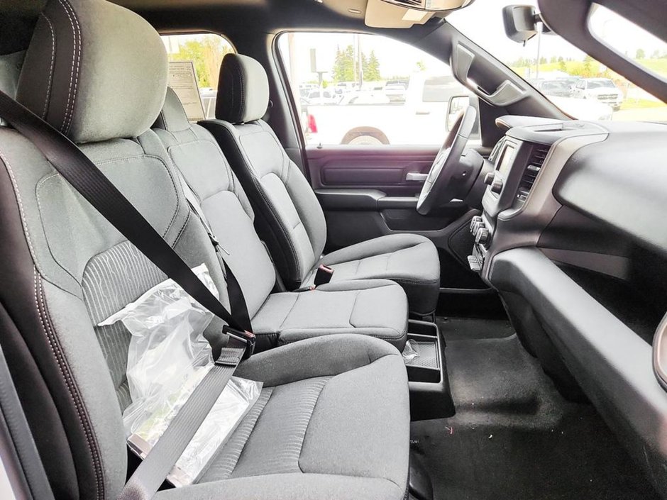 2023 Ram 1500 TRADESMAN IN BRIGHT WHITE EQUIPPED WITH A 5.7L HEMI V8 W/ETORQUE , 4X4 , 8SPD AUTO , TRADESMAN LVL 1 , BACKUP CAM , AC , CRUISE-17